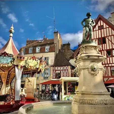 Le Petit Monge Ultra Centre Place Emile Zola