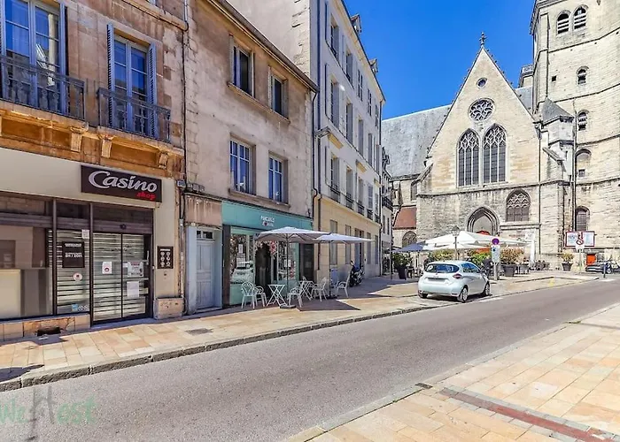 Le Petit Monge Ultra Centre Place Emile Zola Dijon